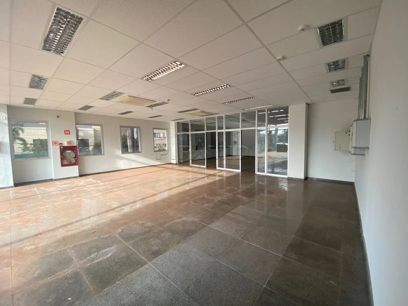 Alugar Comercial / Pr&eacute;dio em Ribeir&atilde;o Preto R$ 360.000,00 - Foto 8