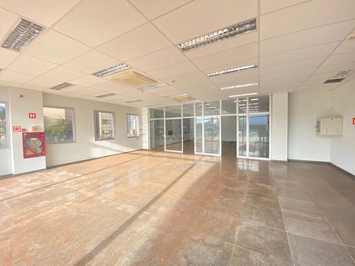 Alugar Comercial / Pr&eacute;dio em Ribeir&atilde;o Preto R$ 360.000,00 - Foto 1