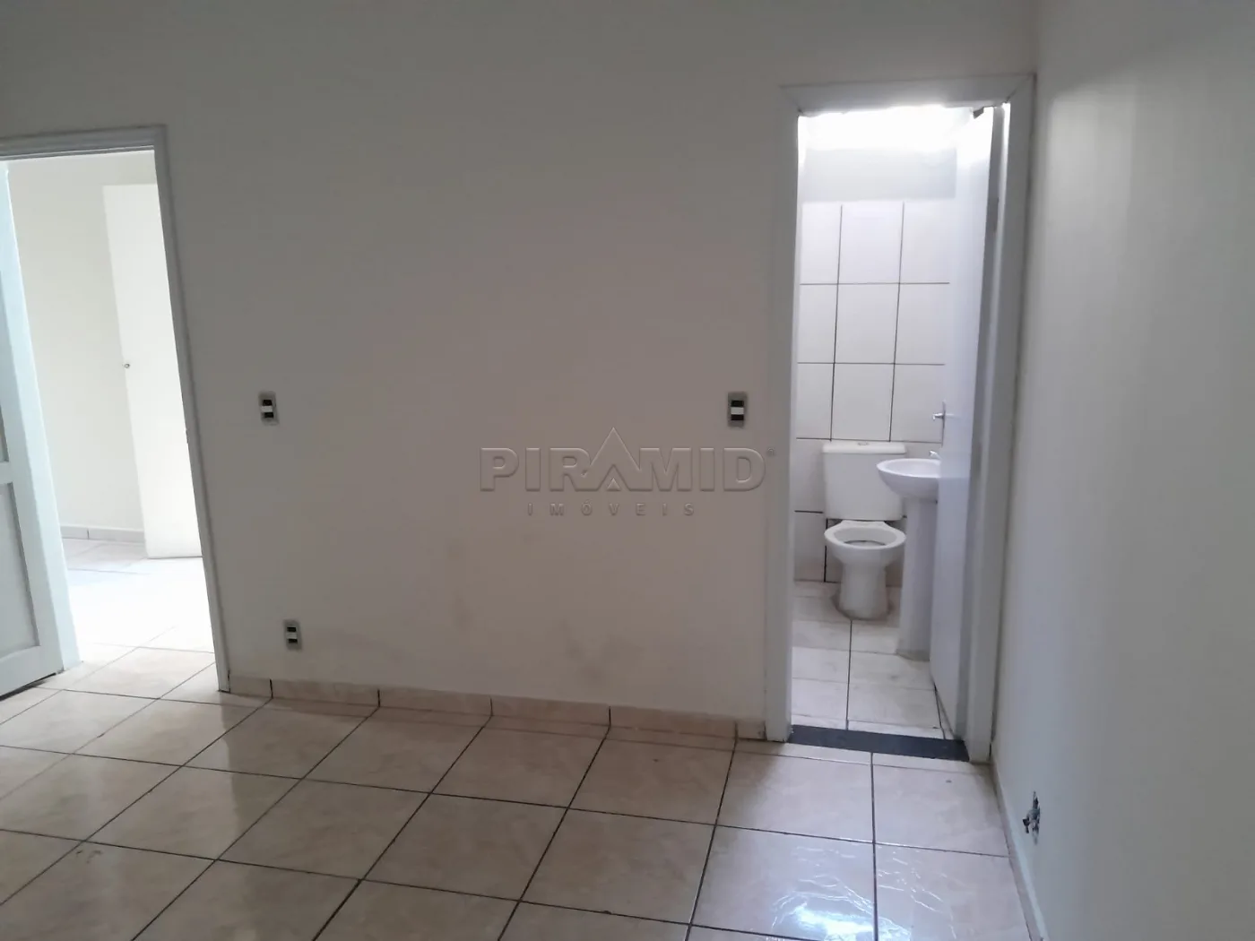 Alugar Casa / Padr&atilde;o em Ribeir&atilde;o Preto R$ 1.300,00 - Foto 9