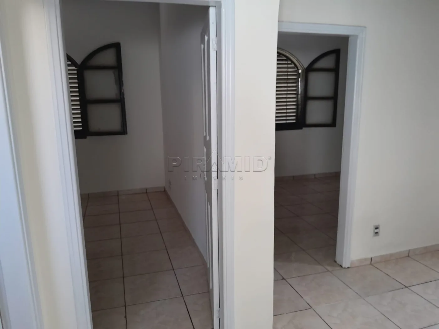Alugar Casa / Padr&atilde;o em Ribeir&atilde;o Preto R$ 1.300,00 - Foto 7