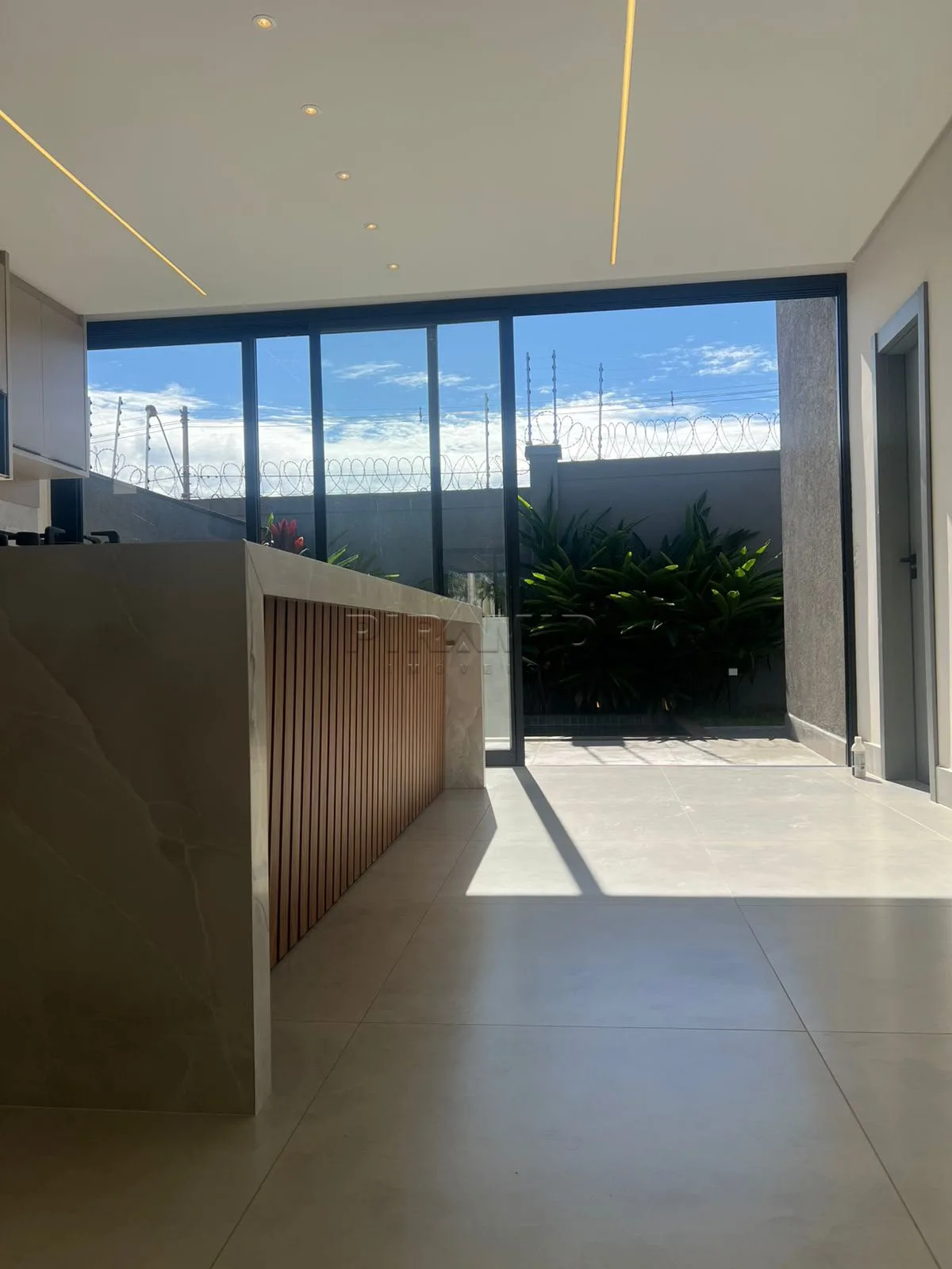 Alugar Casa / Condom&iacute;nio em Ribeir&atilde;o Preto R$ 9.000,00 - Foto 3