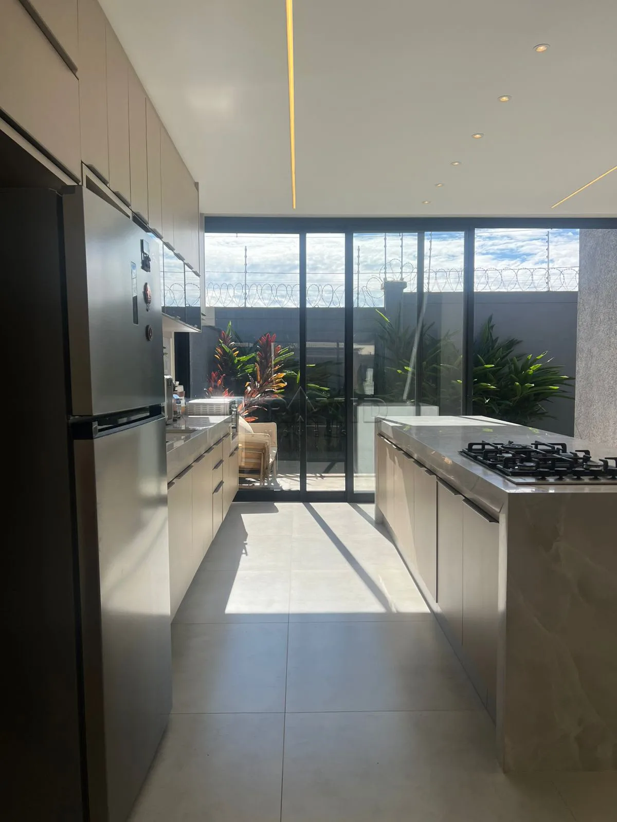 Alugar Casa / Condom&iacute;nio em Ribeir&atilde;o Preto R$ 9.000,00 - Foto 4