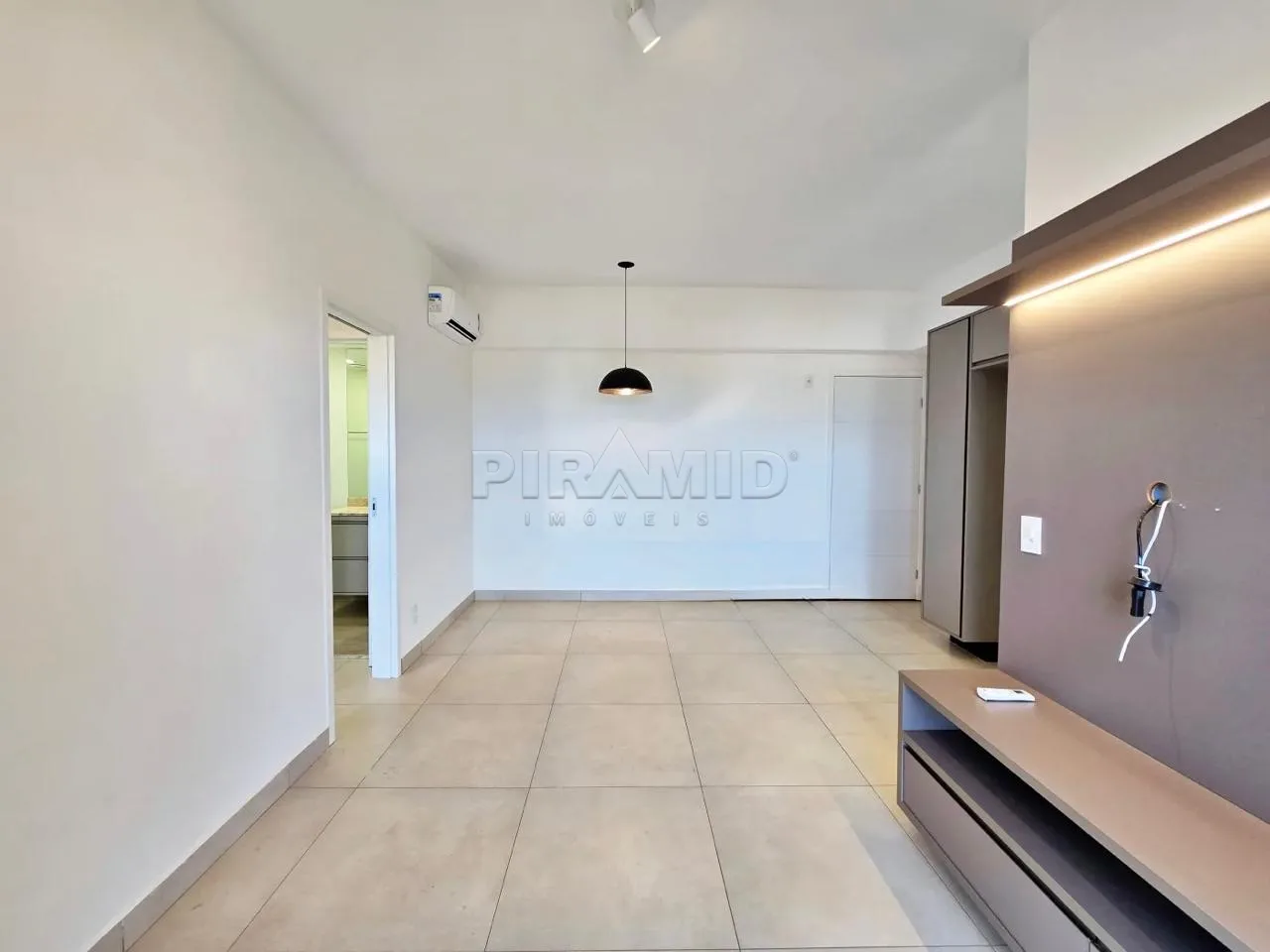 Alugar Apartamento / Padr&atilde;o em Ribeir&atilde;o Preto R$ 2.750,00 - Foto 1