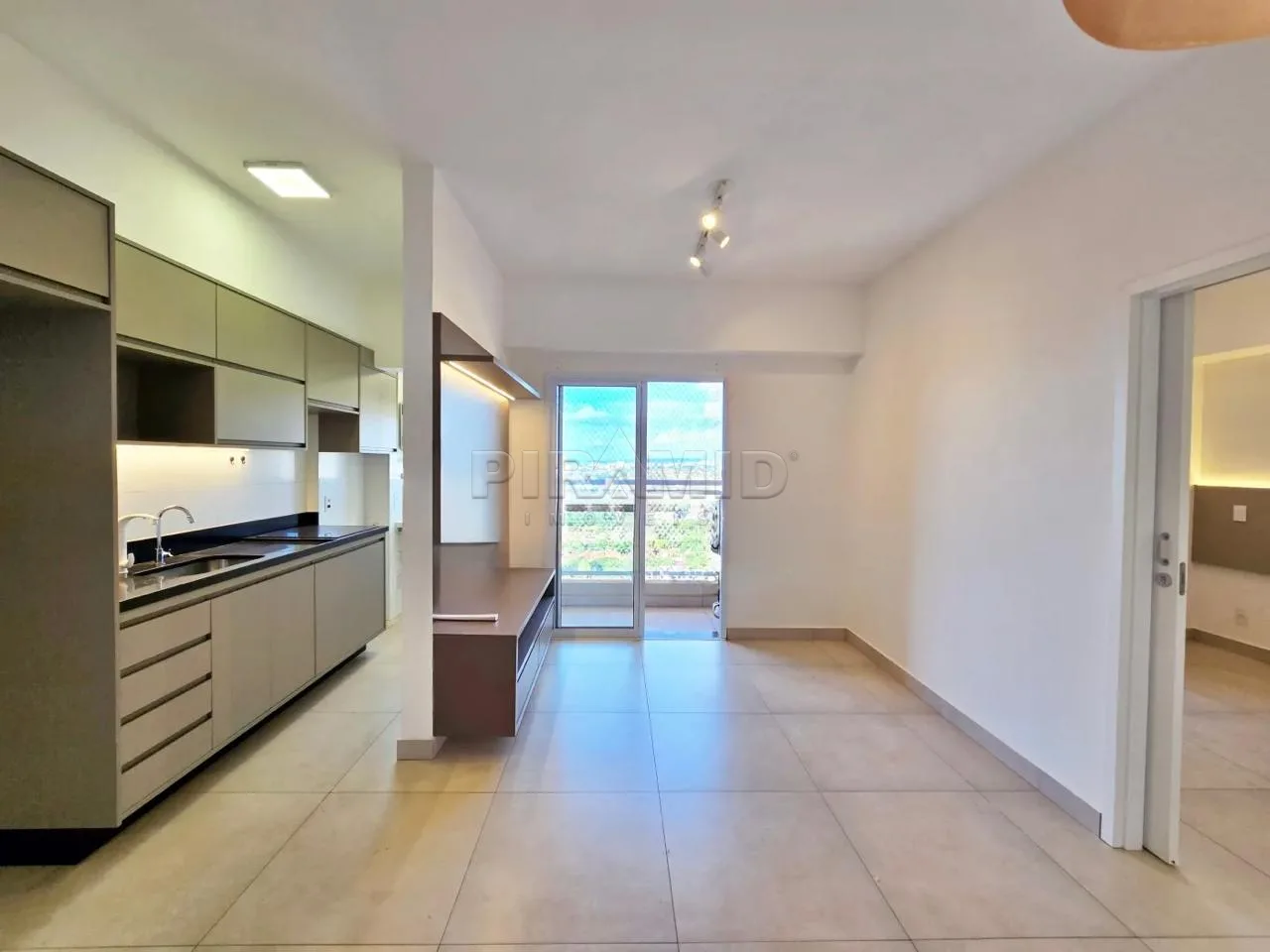 Alugar Apartamento / Padr&atilde;o em Ribeir&atilde;o Preto R$ 2.750,00 - Foto 3