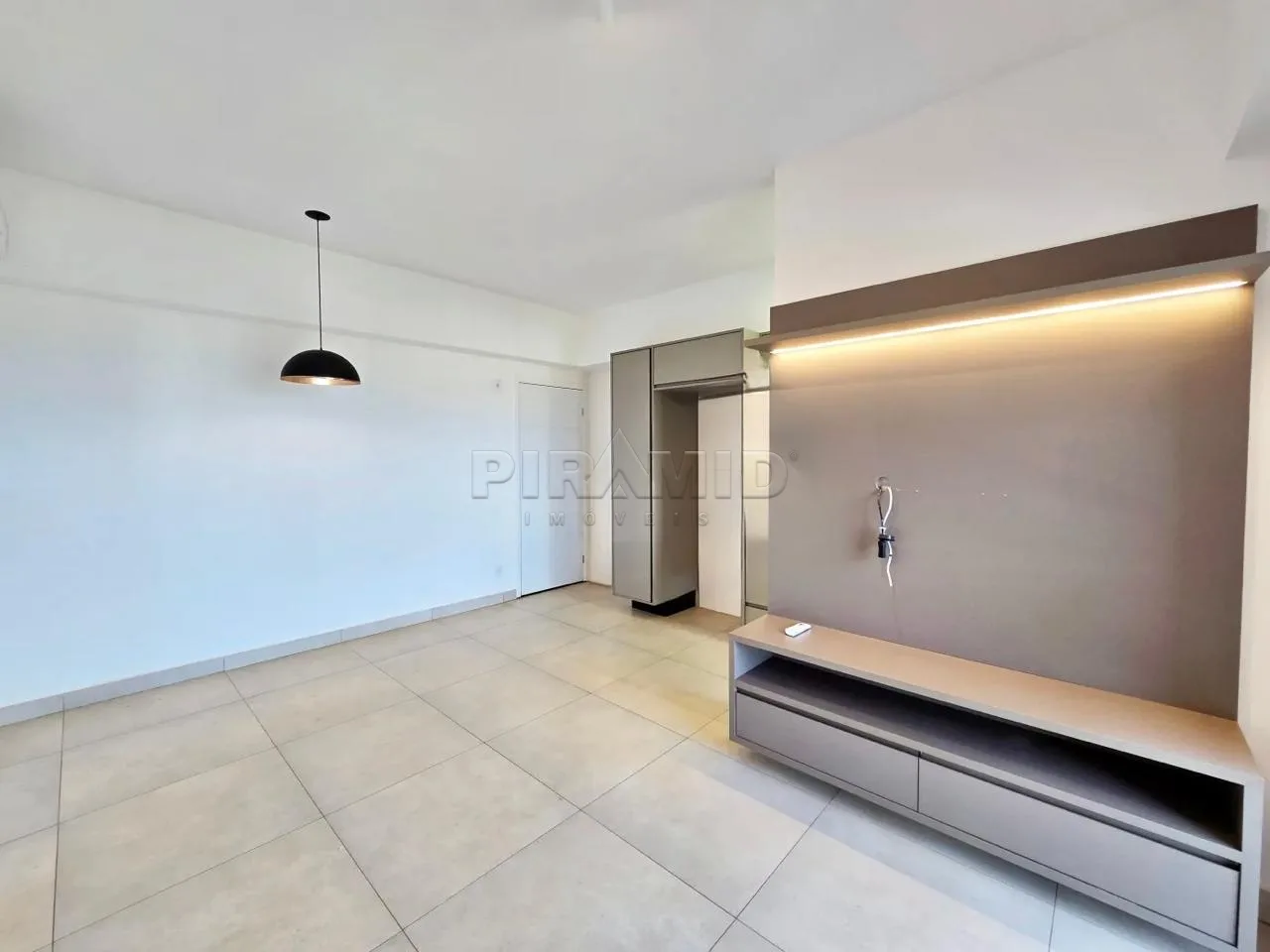 Alugar Apartamento / Padr&atilde;o em Ribeir&atilde;o Preto R$ 2.750,00 - Foto 4