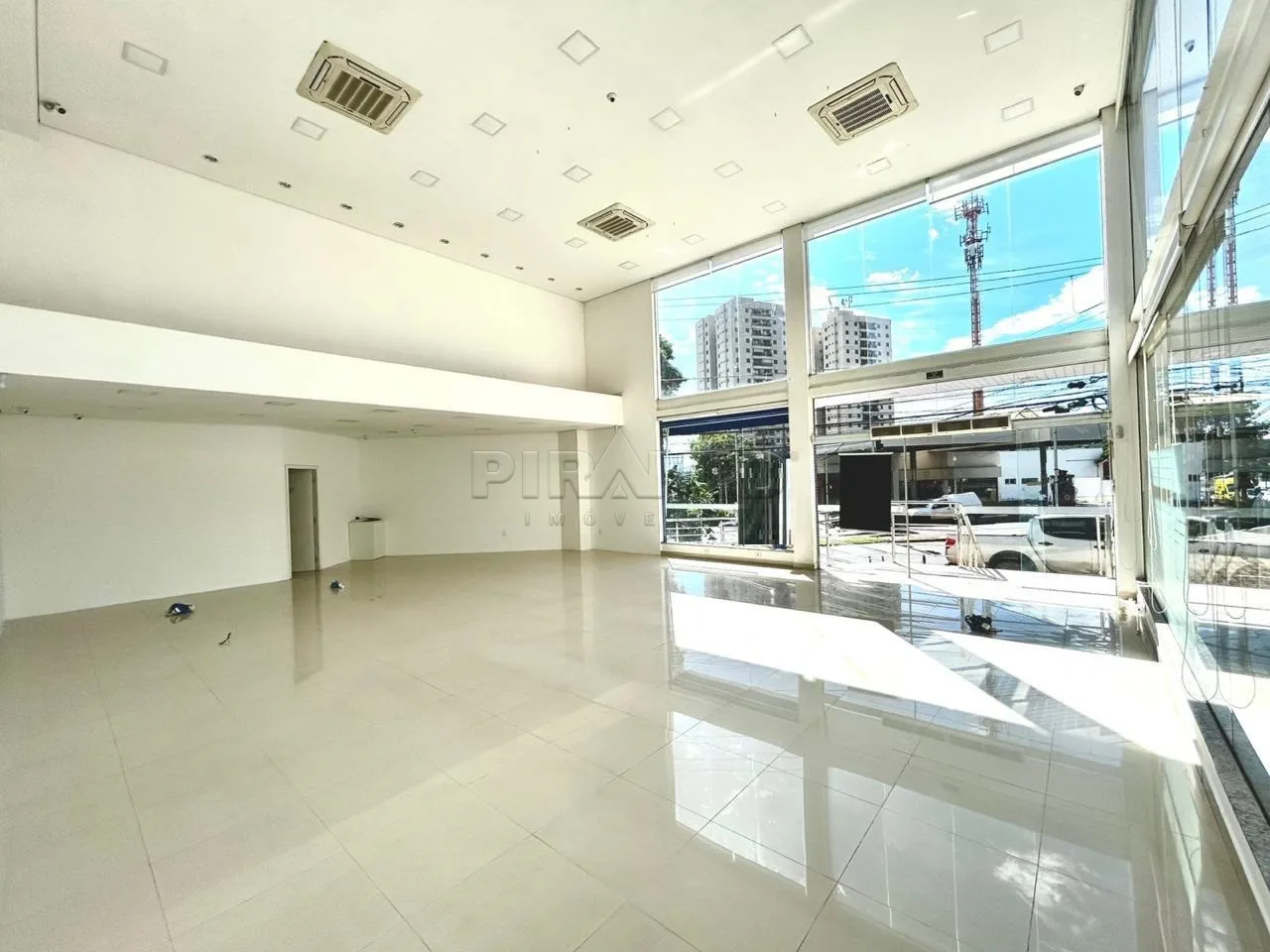 Alugar Comercial / Sal&atilde;o em Ribeir&atilde;o Preto R$ 17.000,00 - Foto 1