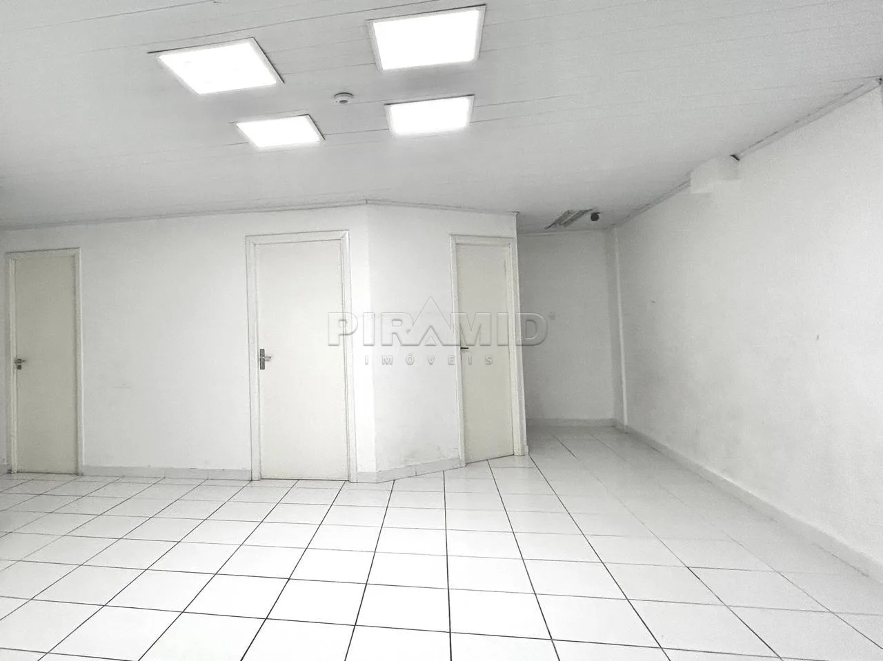 Alugar Comercial / Sal&atilde;o em Ribeir&atilde;o Preto R$ 17.000,00 - Foto 9