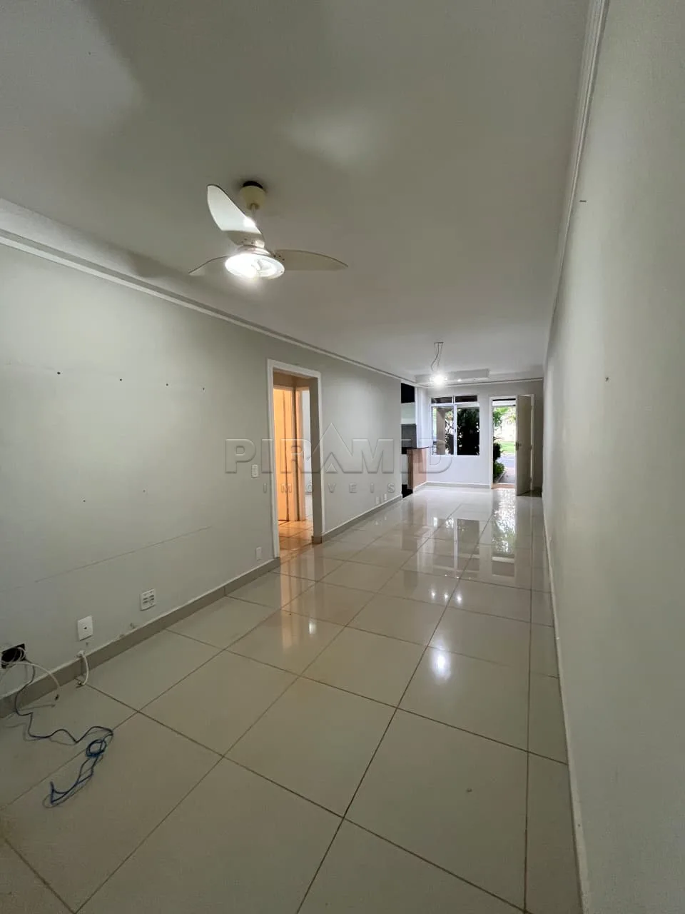 Alugar Casa / Condom&iacute;nio em Ribeir&atilde;o Preto R$ 3.000,00 - Foto 1
