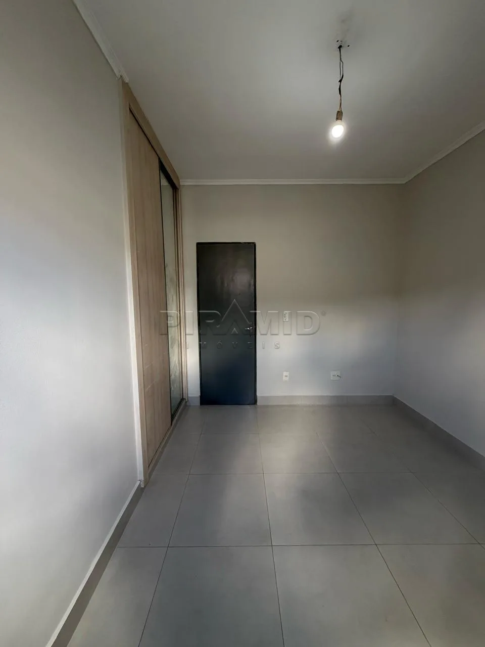 Comprar Casa / Padr&atilde;o em Ribeir&atilde;o Preto R$ 380.000,00 - Foto 5