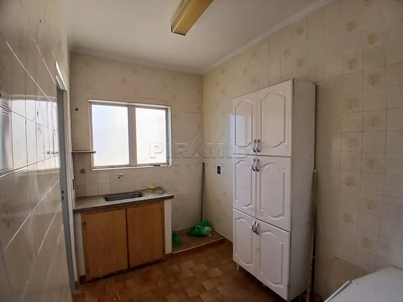 Alugar Apartamento / Padr&atilde;o em Ribeir&atilde;o Preto R$ 1.600,00 - Foto 3