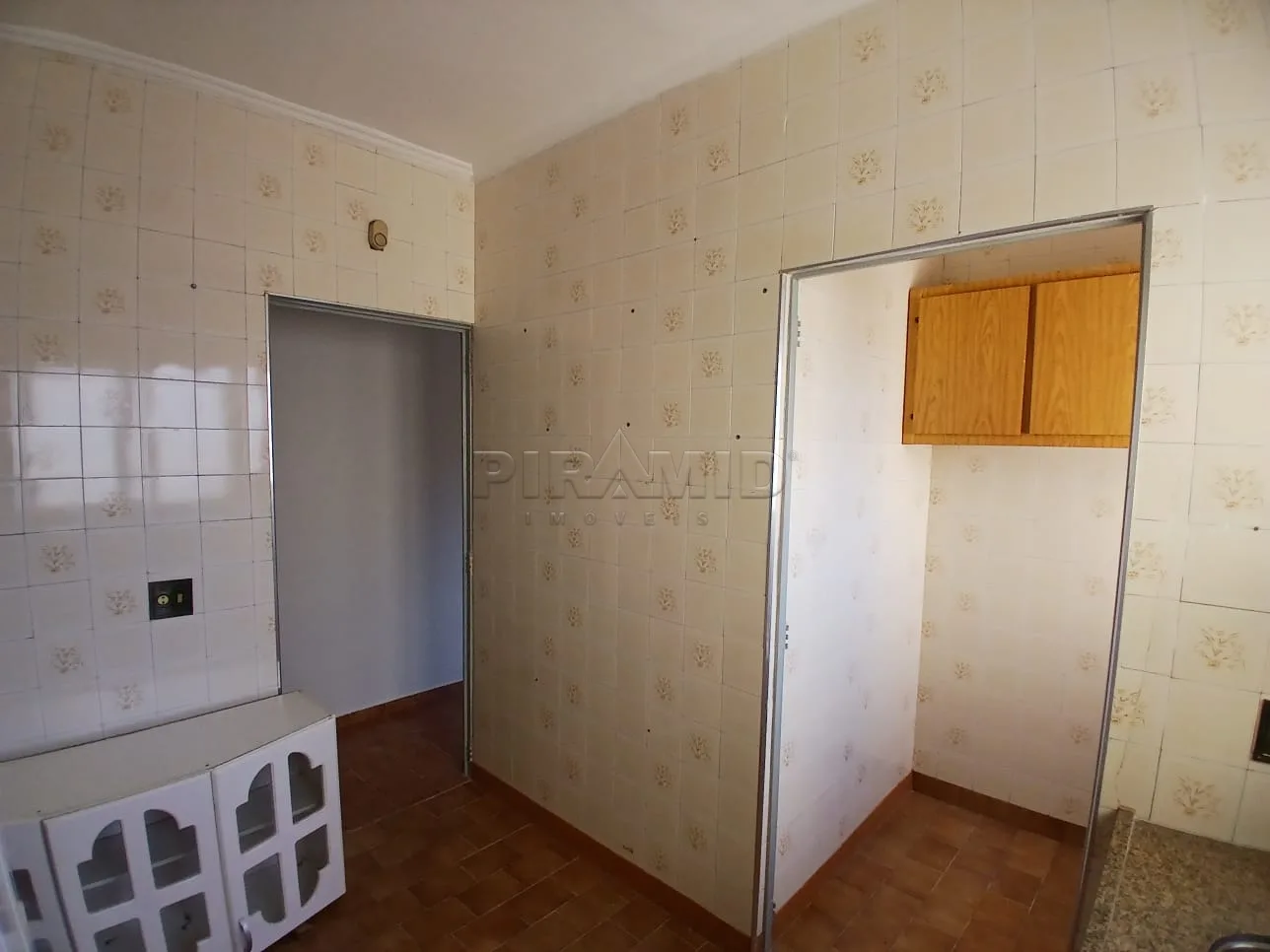 Alugar Apartamento / Padr&atilde;o em Ribeir&atilde;o Preto R$ 1.600,00 - Foto 4