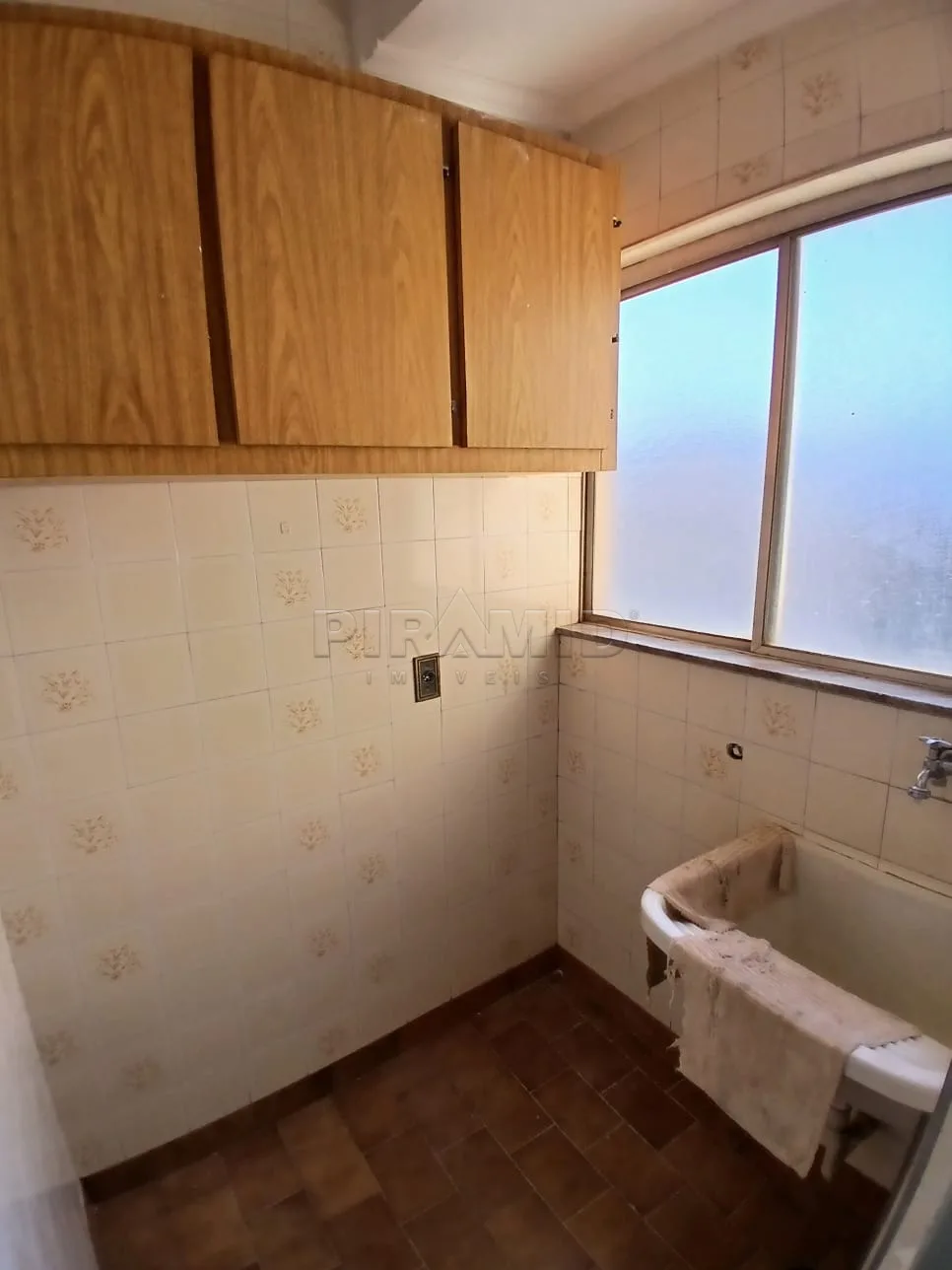 Alugar Apartamento / Padr&atilde;o em Ribeir&atilde;o Preto R$ 1.600,00 - Foto 5