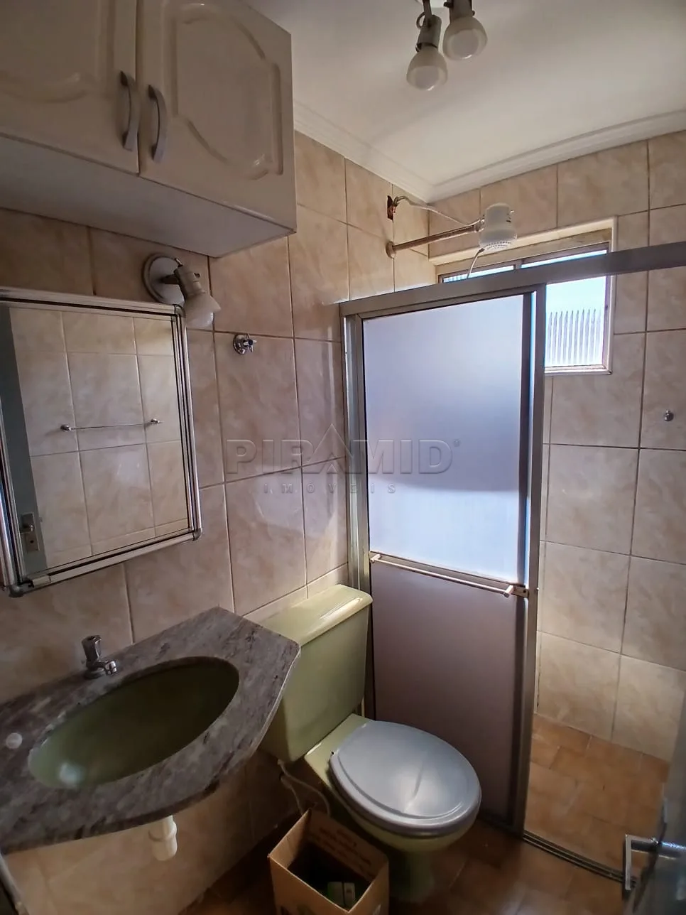Alugar Apartamento / Padr&atilde;o em Ribeir&atilde;o Preto R$ 1.600,00 - Foto 15