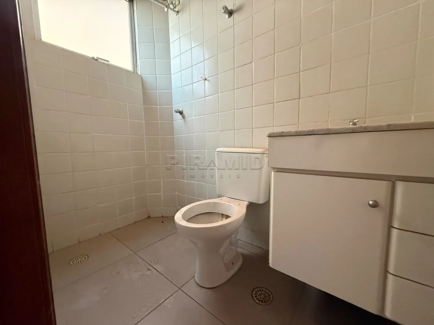 Alugar Apartamento / Padr&atilde;o em Ribeir&atilde;o Preto R$ 1.500,00 - Foto 5
