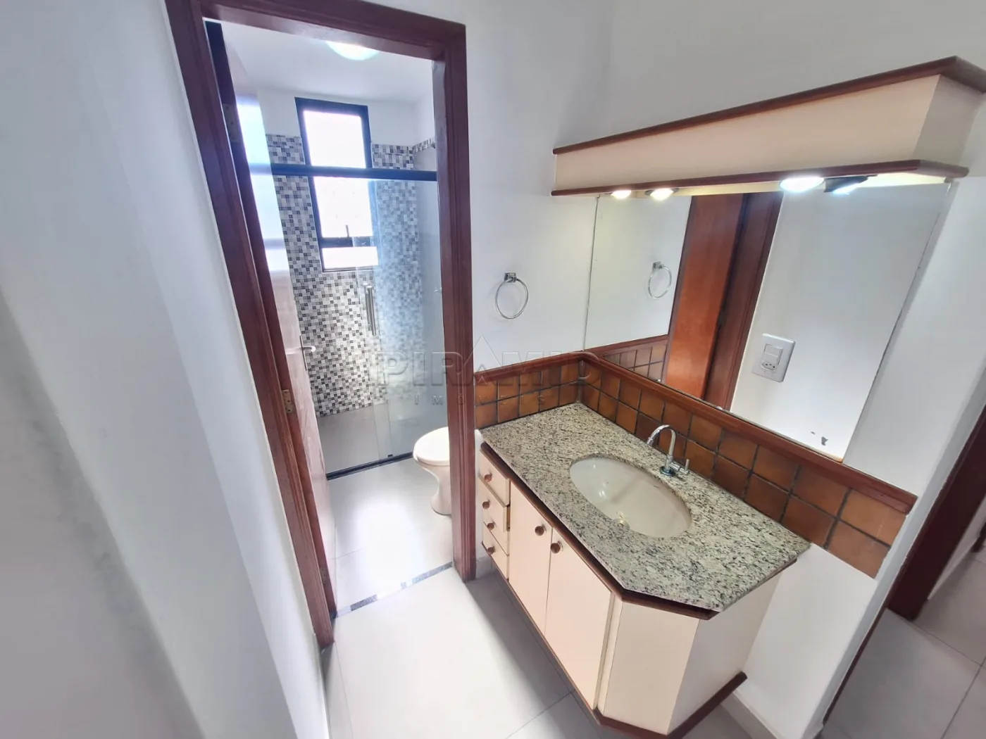 Alugar Apartamento / Padr&atilde;o em Ribeir&atilde;o Preto R$ 1.750,00 - Foto 4