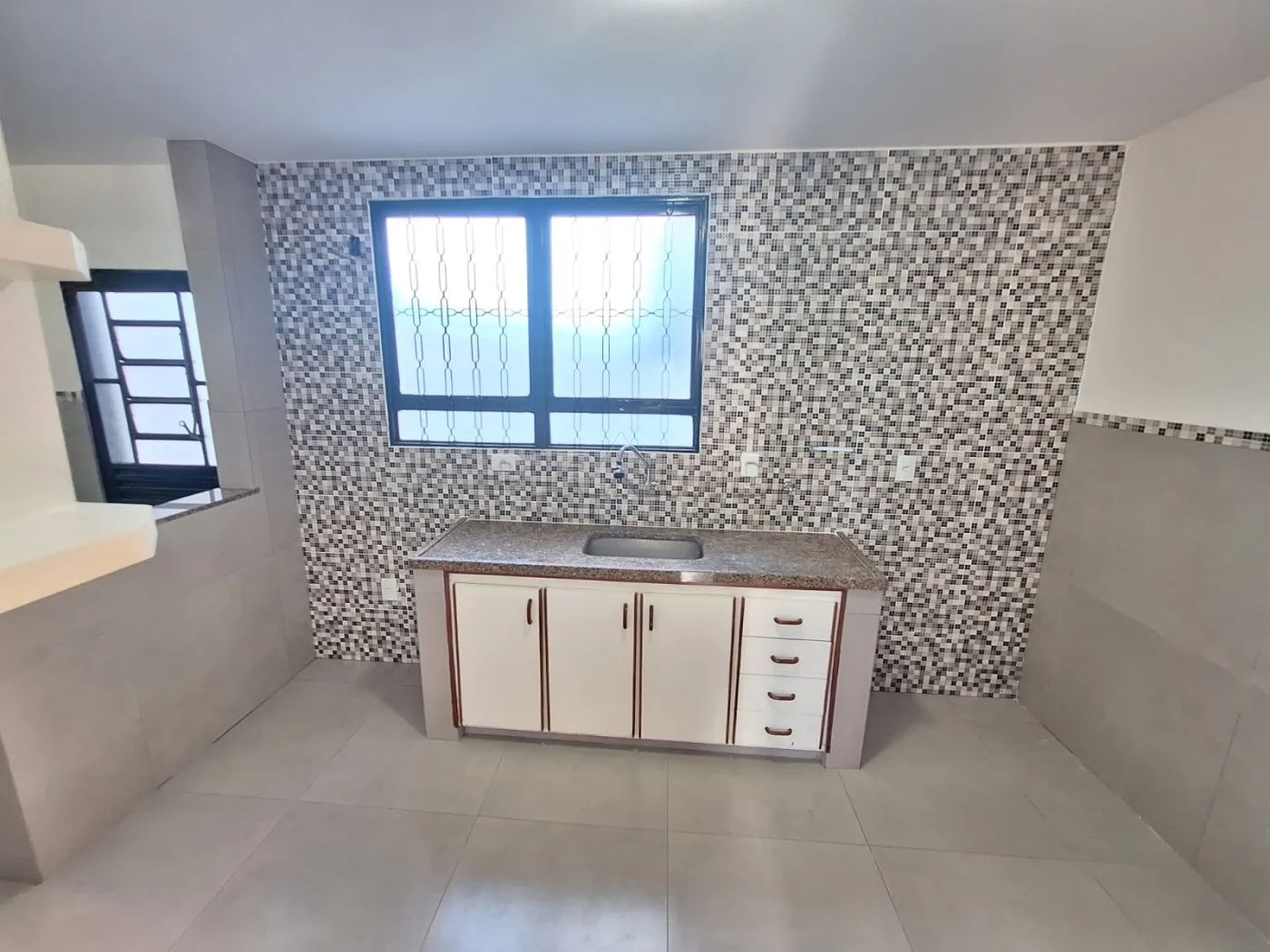 Alugar Apartamento / Padr&atilde;o em Ribeir&atilde;o Preto R$ 1.750,00 - Foto 12
