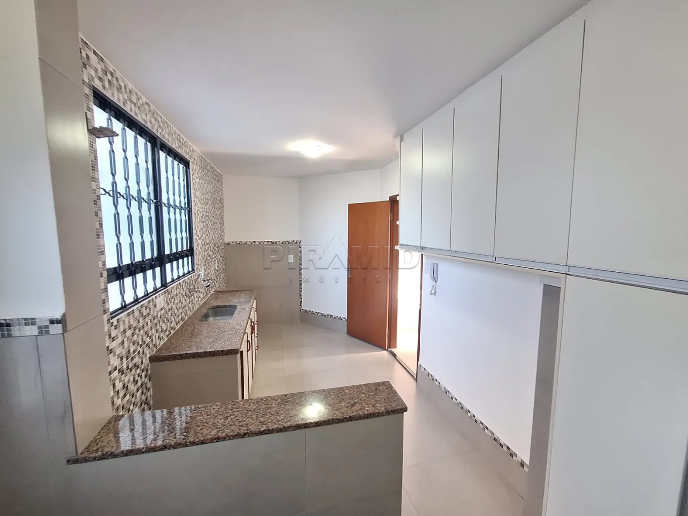 Alugar Apartamento / Padr&atilde;o em Ribeir&atilde;o Preto R$ 1.750,00 - Foto 14