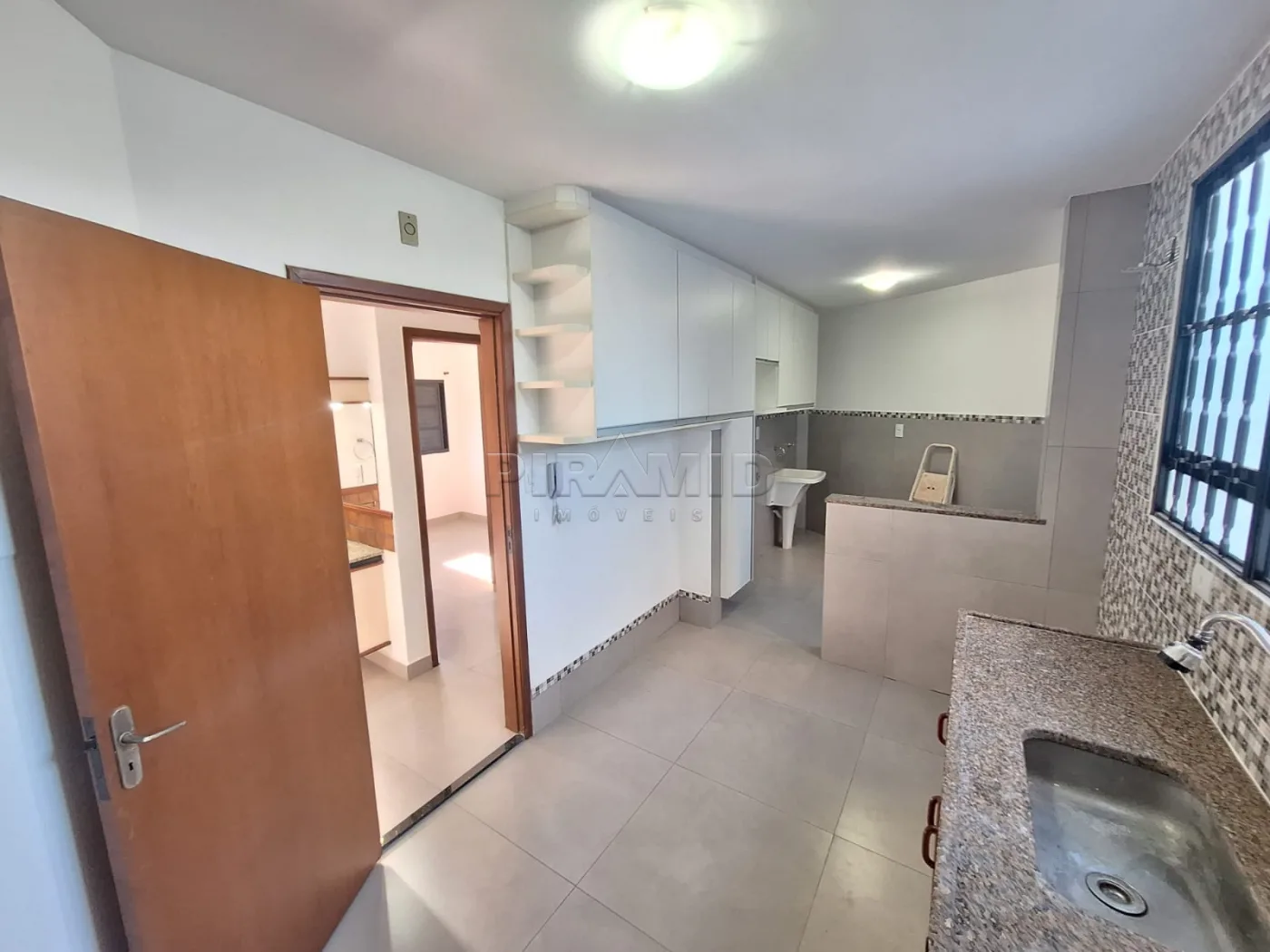 Alugar Apartamento / Padr&atilde;o em Ribeir&atilde;o Preto R$ 1.750,00 - Foto 16