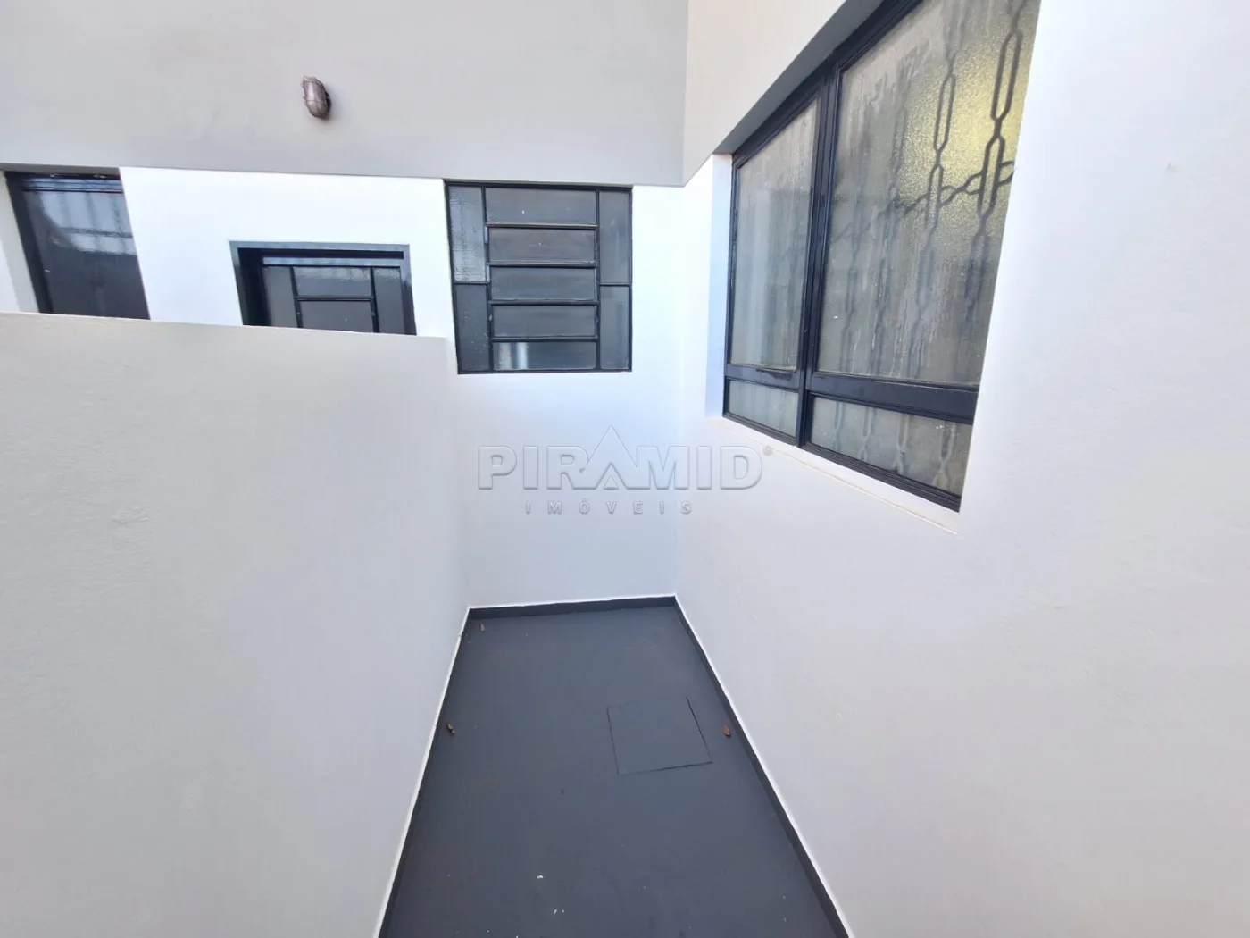 Alugar Apartamento / Padr&atilde;o em Ribeir&atilde;o Preto R$ 1.750,00 - Foto 18