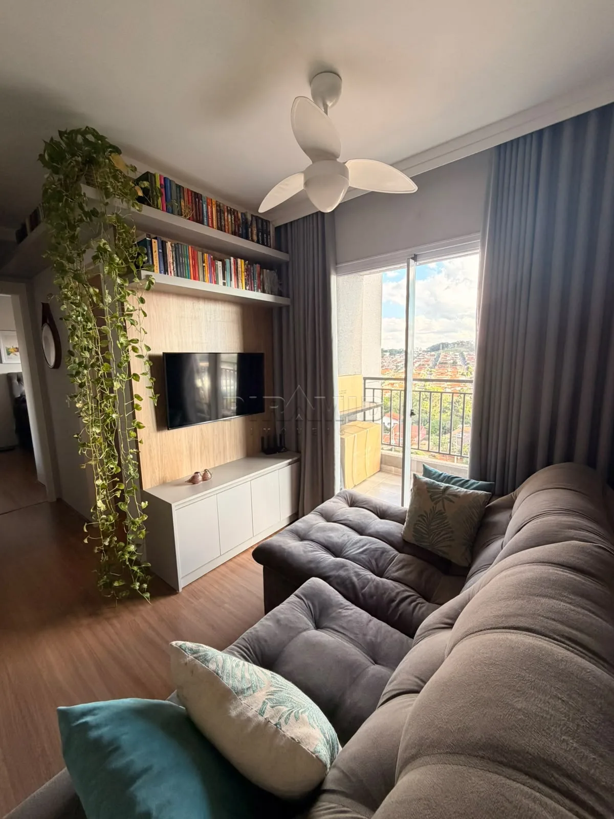 Alugar Apartamento / Padr&atilde;o em Ribeir&atilde;o Preto R$ 1.800,00 - Foto 2