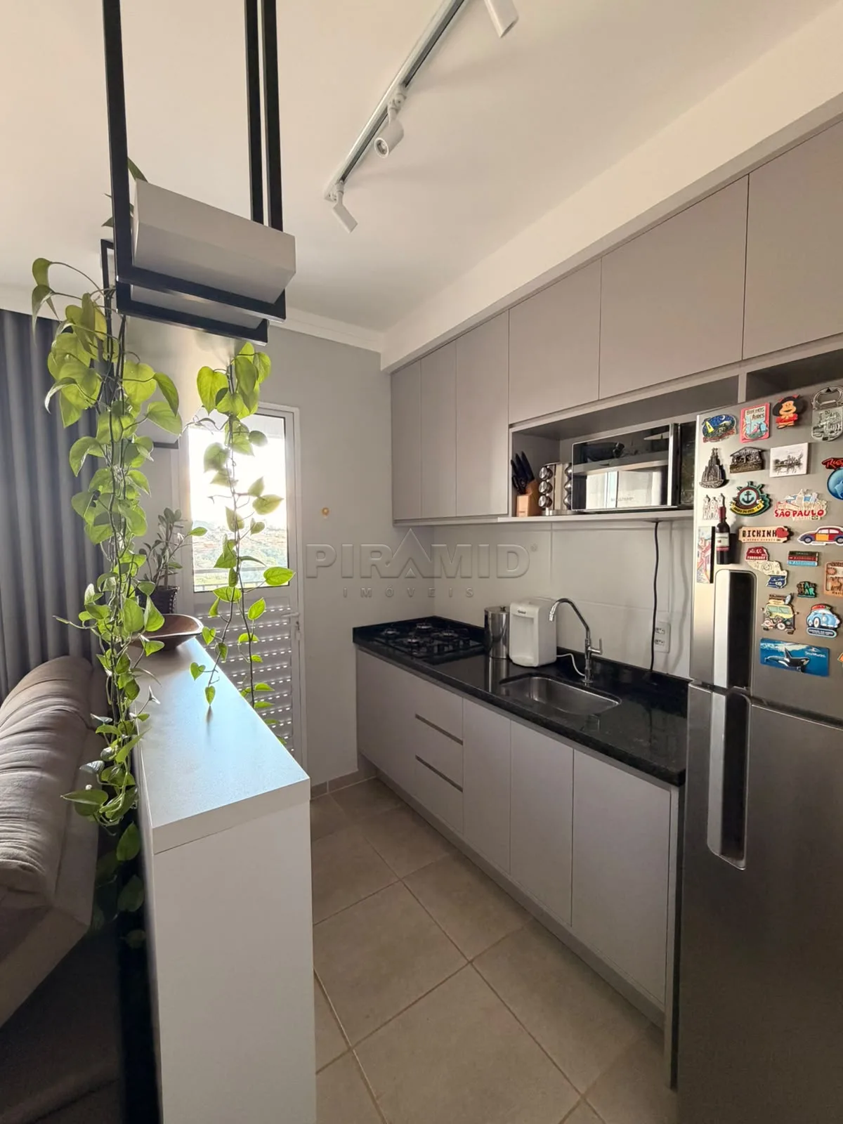 Alugar Apartamento / Padr&atilde;o em Ribeir&atilde;o Preto R$ 1.800,00 - Foto 7