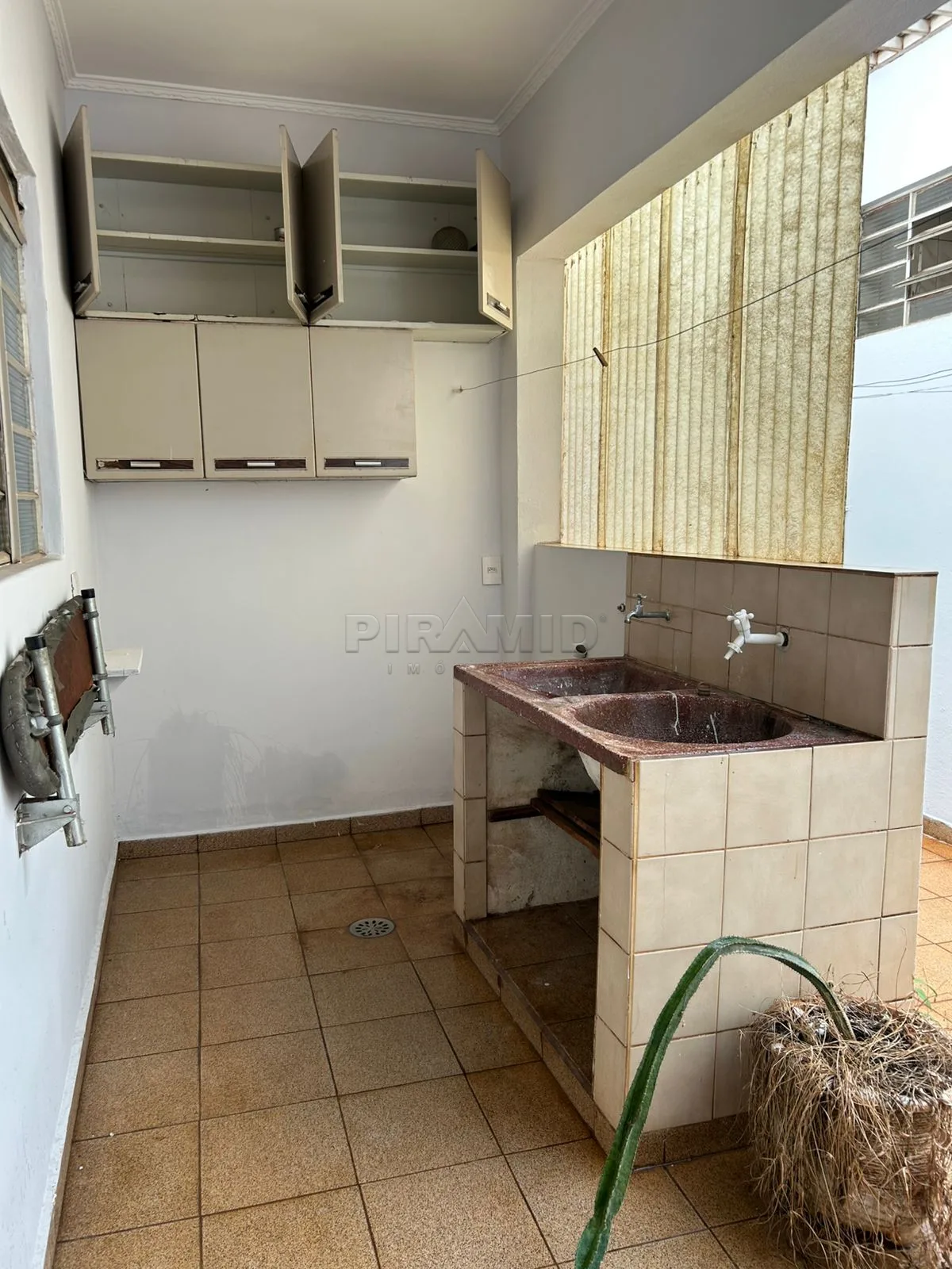 Alugar Casa / Padr&atilde;o em Ribeir&atilde;o Preto R$ 2.900,00 - Foto 14