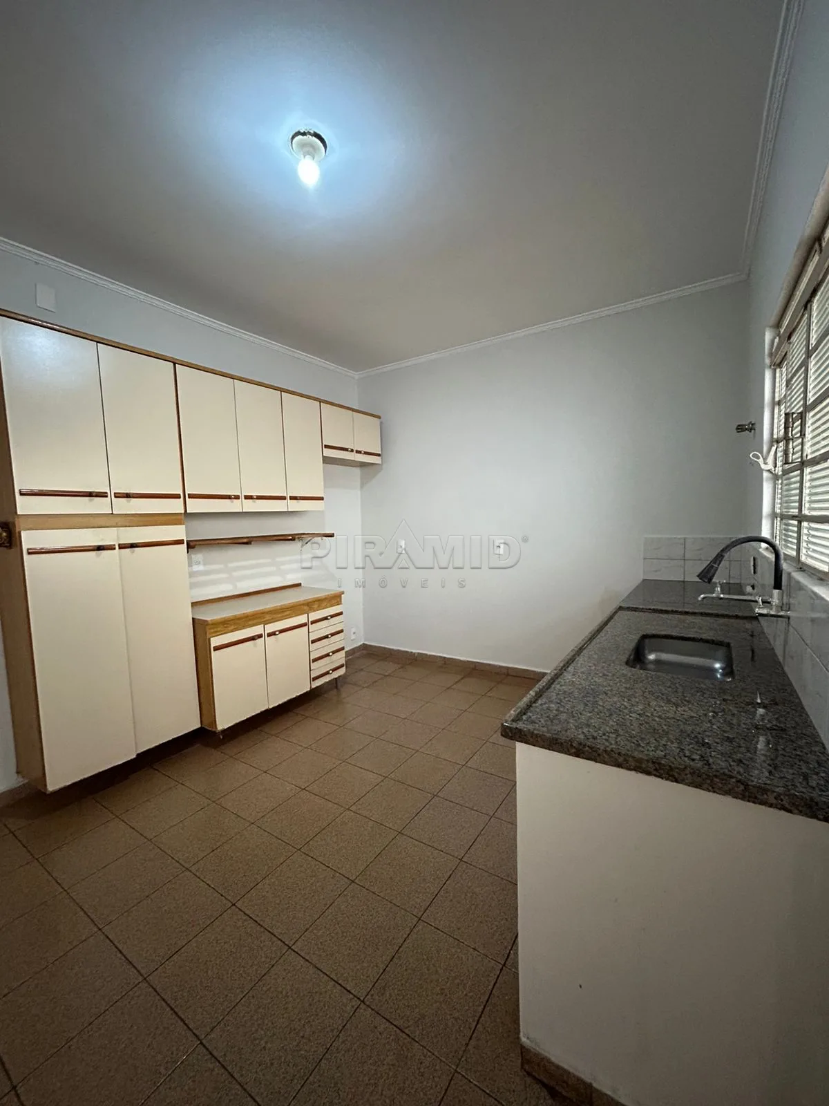 Alugar Casa / Padr&atilde;o em Ribeir&atilde;o Preto R$ 2.900,00 - Foto 10
