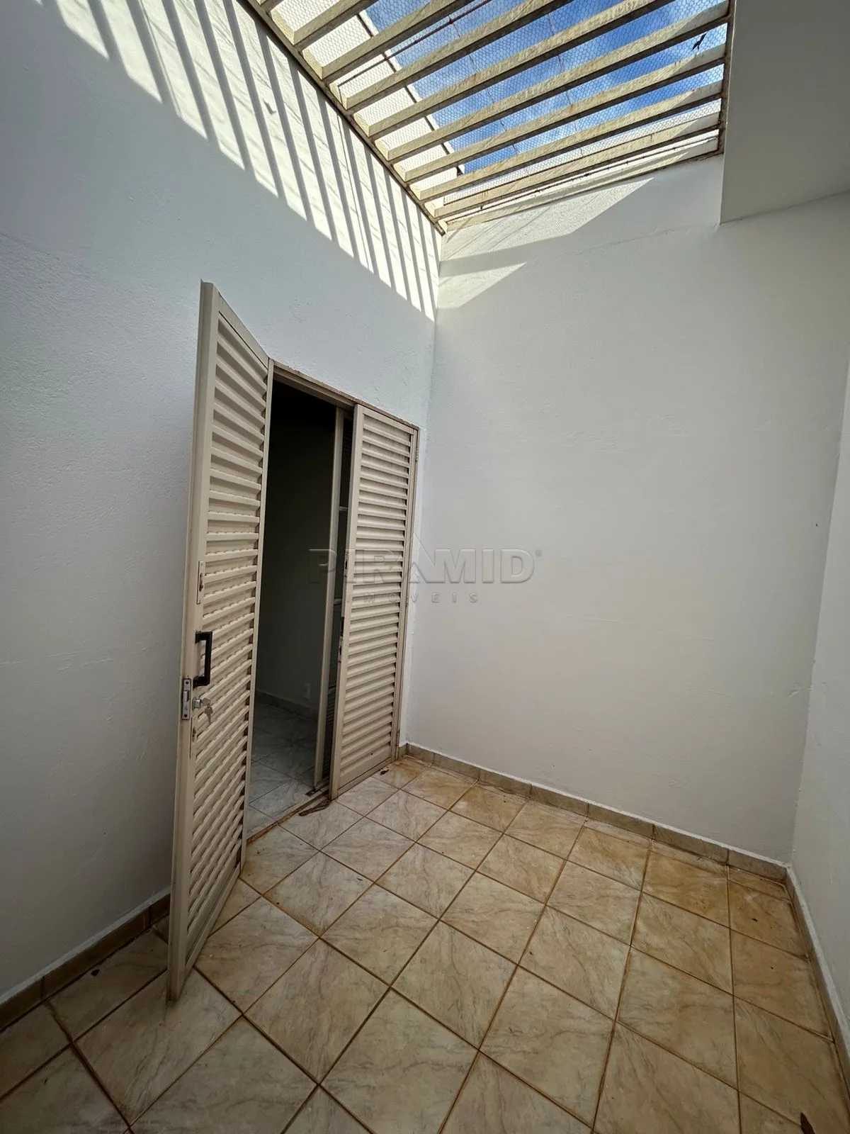 Alugar Casa / Padr&atilde;o em Ribeir&atilde;o Preto R$ 2.900,00 - Foto 17