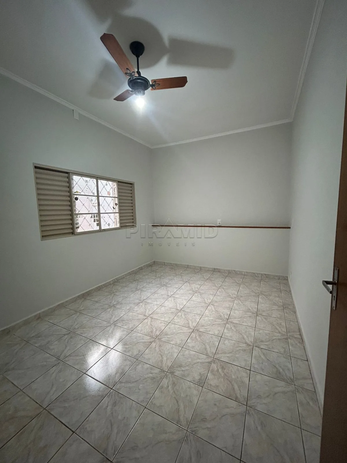 Alugar Casa / Padr&atilde;o em Ribeir&atilde;o Preto R$ 2.900,00 - Foto 5