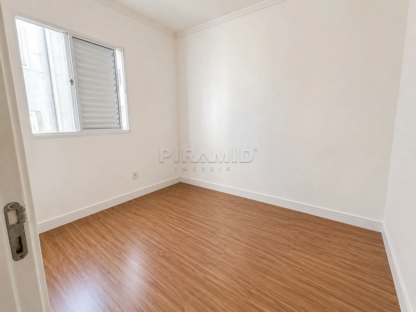 Comprar Apartamento / Padr&atilde;o em Ribeir&atilde;o Preto R$ 170.000,00 - Foto 3