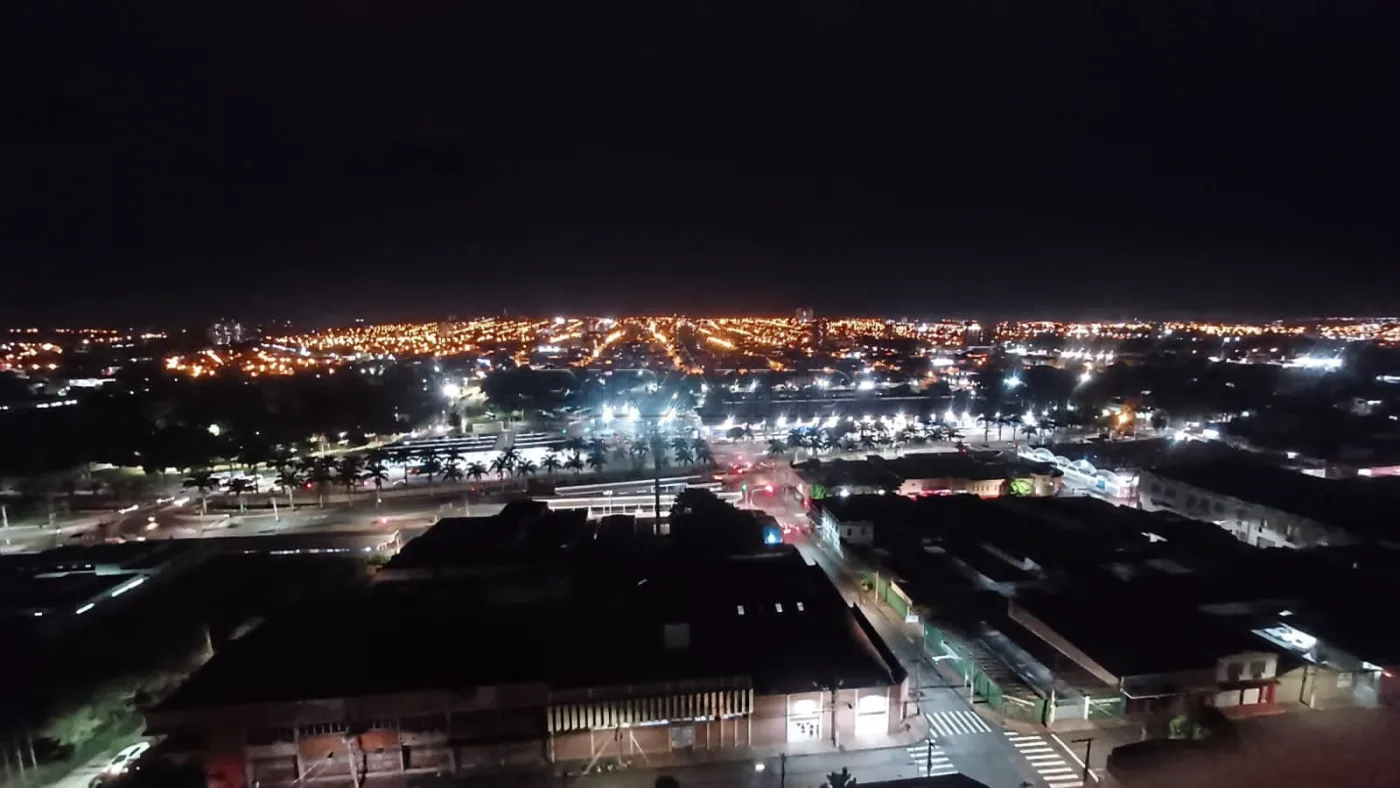 Alugar Apartamento / Padr&atilde;o em Ribeir&atilde;o Preto R$ 2.250,00 - Foto 4