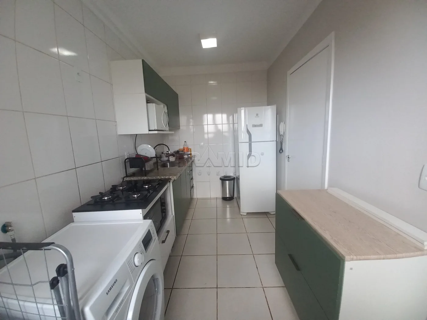 Alugar Apartamento / Padr&atilde;o em Ribeir&atilde;o Preto R$ 2.300,00 - Foto 5