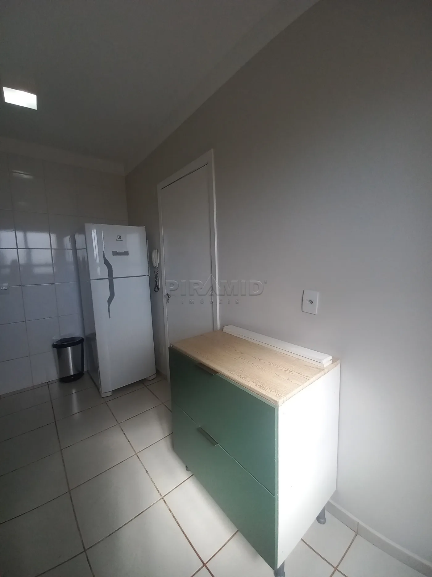 Alugar Apartamento / Padr&atilde;o em Ribeir&atilde;o Preto R$ 2.300,00 - Foto 7