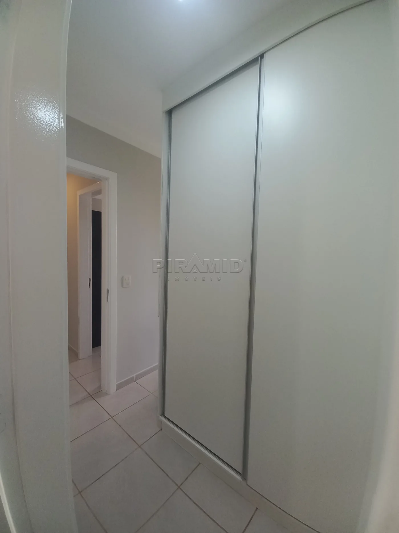 Alugar Apartamento / Padr&atilde;o em Ribeir&atilde;o Preto R$ 2.300,00 - Foto 17