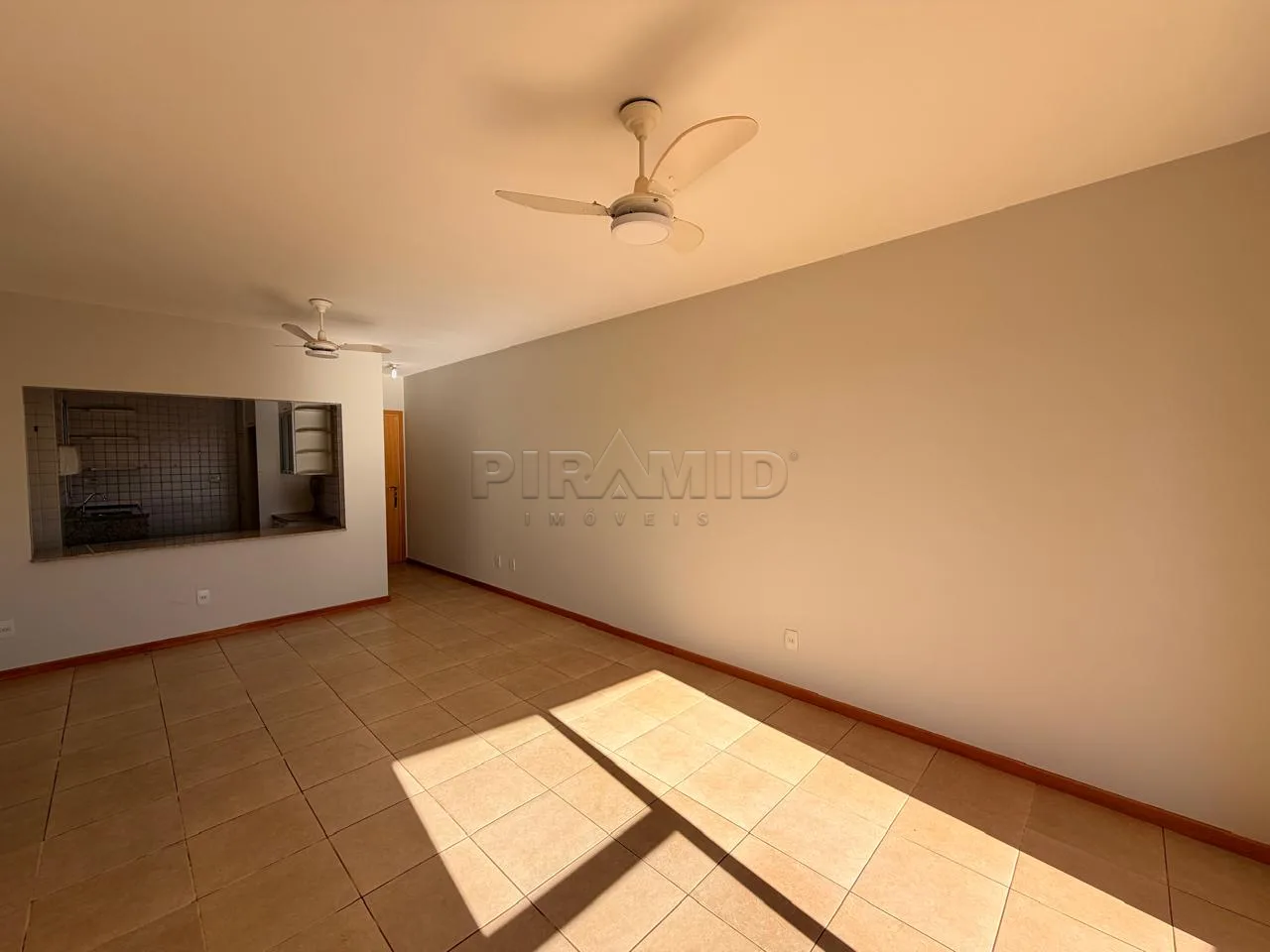 Alugar Apartamento / Padr&atilde;o em Ribeir&atilde;o Preto R$ 3.200,00 - Foto 3