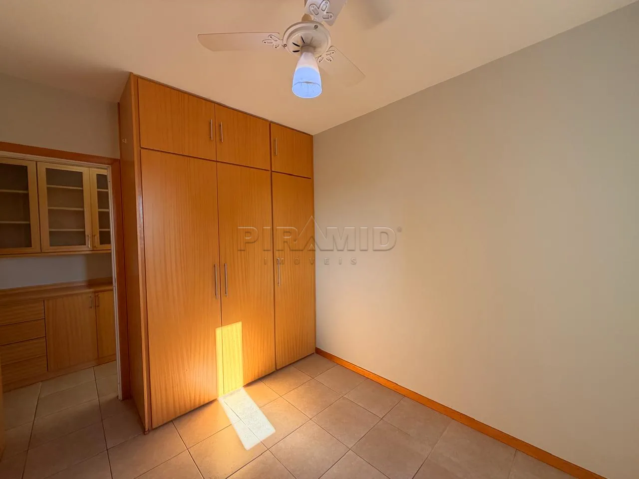 Alugar Apartamento / Padr&atilde;o em Ribeir&atilde;o Preto R$ 3.200,00 - Foto 15