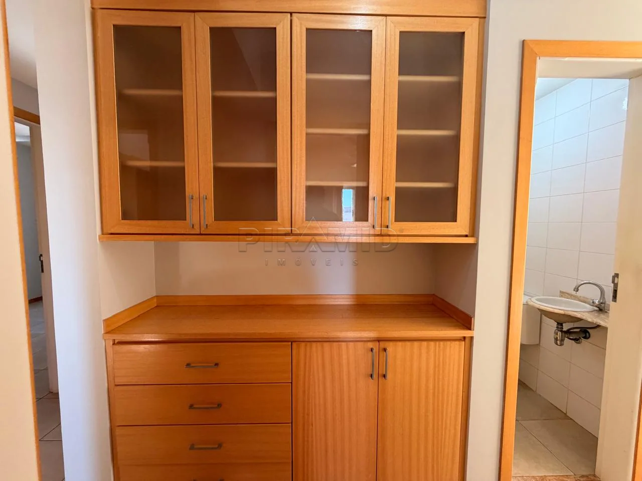 Alugar Apartamento / Padr&atilde;o em Ribeir&atilde;o Preto R$ 3.200,00 - Foto 17