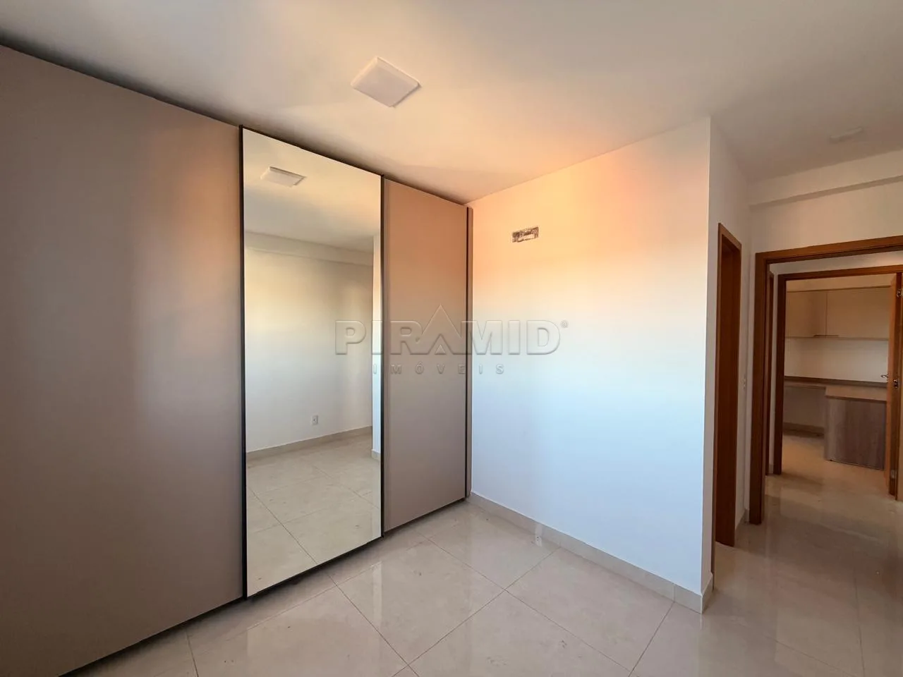 Alugar Apartamento / Padr&atilde;o em Ribeir&atilde;o Preto R$ 3.500,00 - Foto 7