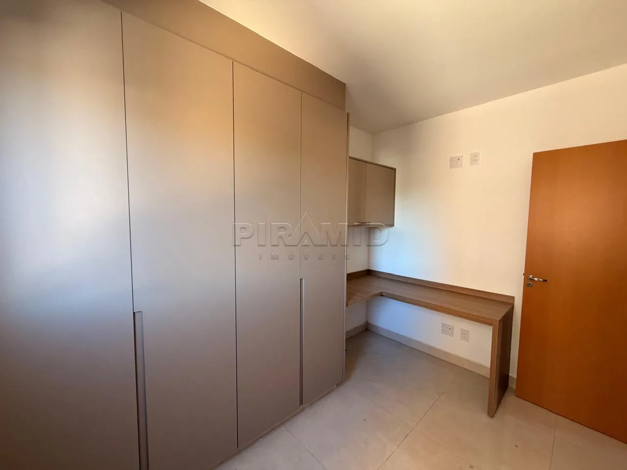 Alugar Apartamento / Padr&atilde;o em Ribeir&atilde;o Preto R$ 3.500,00 - Foto 10