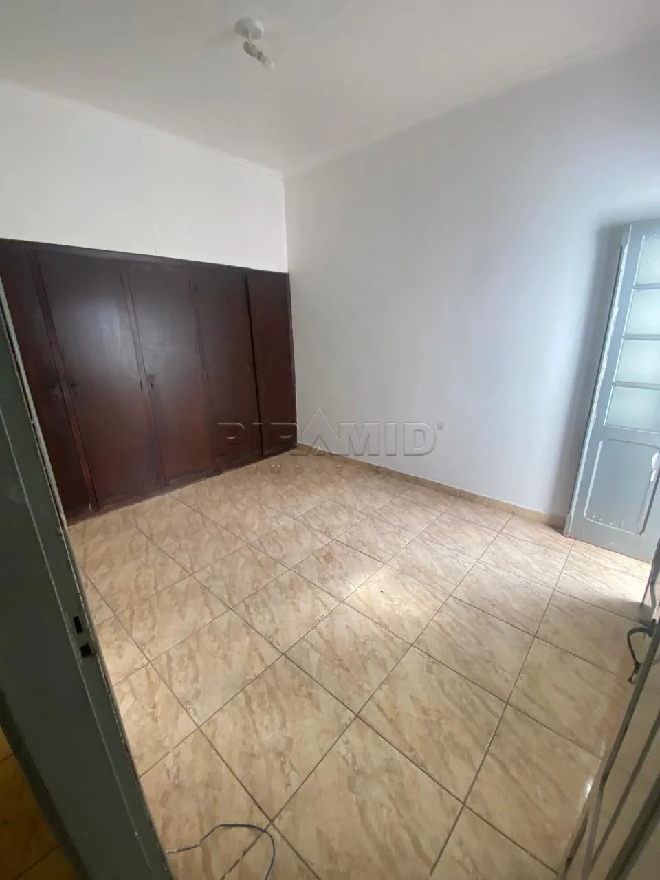 Comprar Casa / Padr&atilde;o em Ribeir&atilde;o Preto R$ 420.000,00 - Foto 5