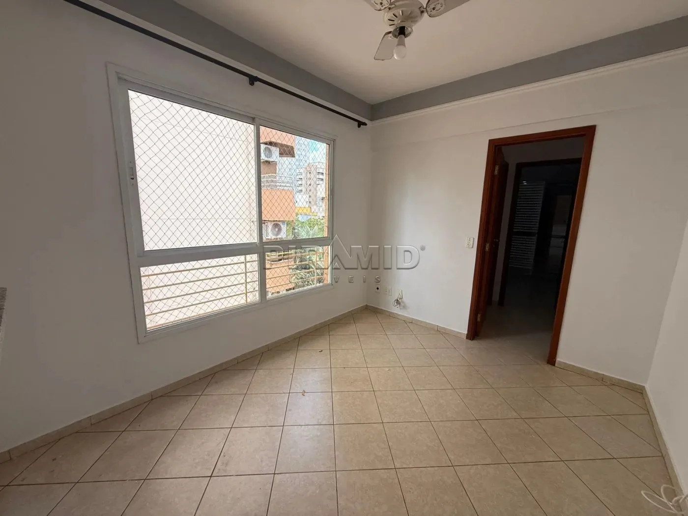 Alugar Apartamento / Padr&atilde;o em Ribeir&atilde;o Preto R$ 1.500,00 - Foto 1