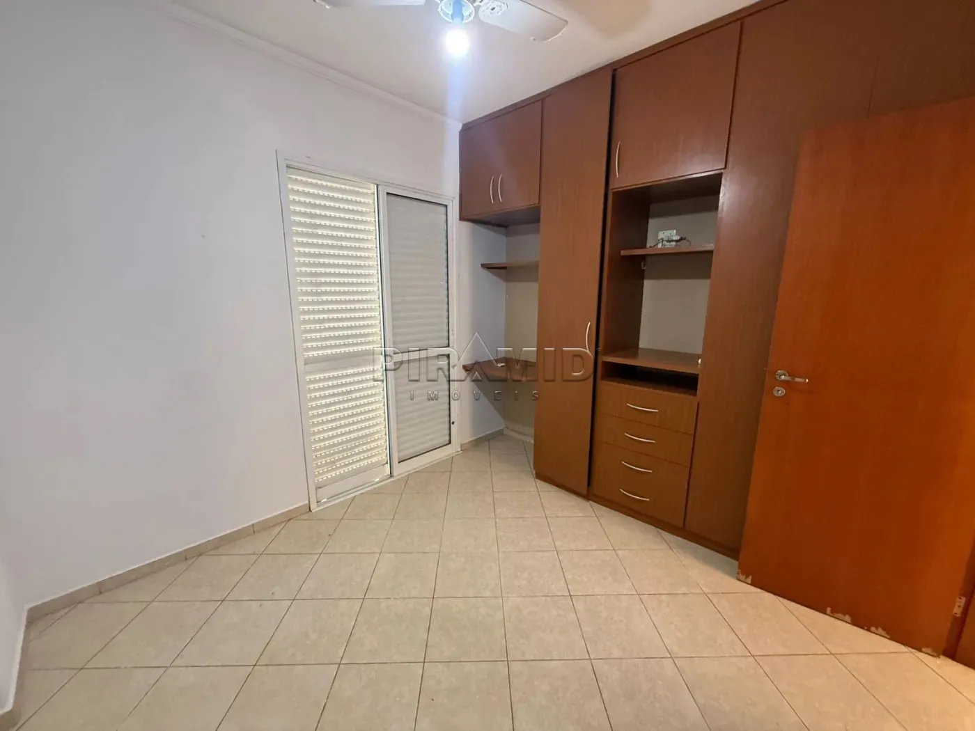 Alugar Apartamento / Padr&atilde;o em Ribeir&atilde;o Preto R$ 1.500,00 - Foto 8