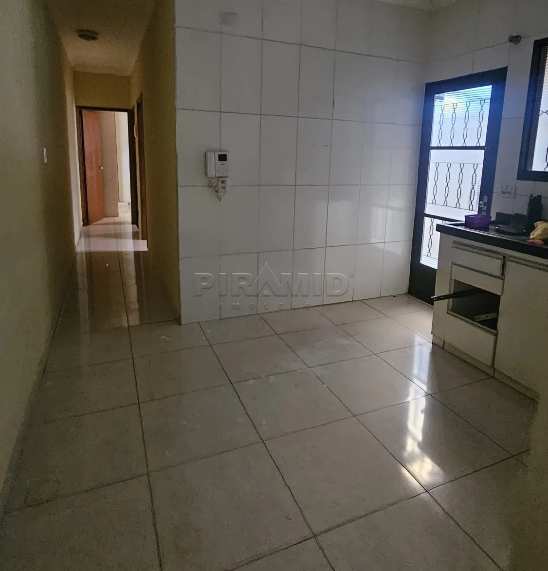 Alugar Casa / Padr&atilde;o em Ribeir&atilde;o Preto R$ 1.700,00 - Foto 4