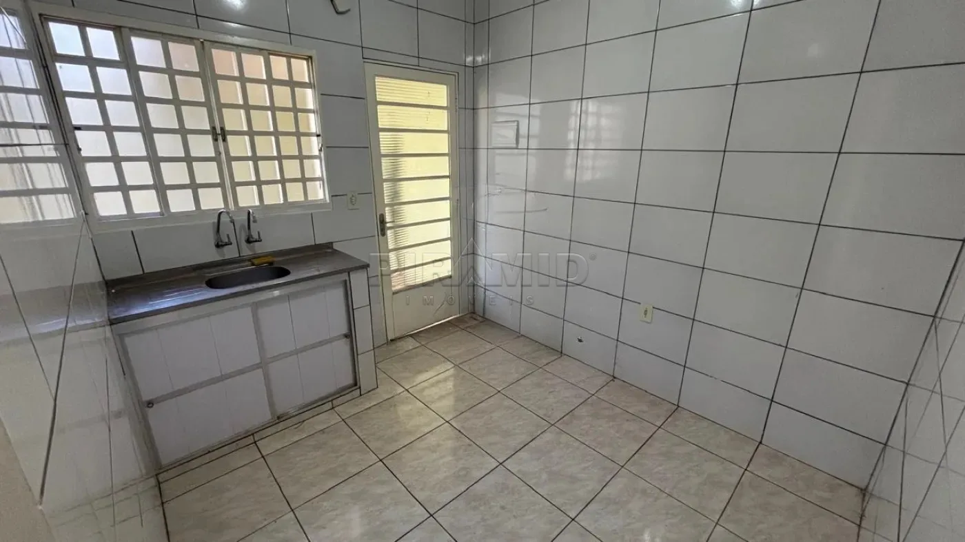 Alugar Casa / Padr&atilde;o em Ribeir&atilde;o Preto R$ 1.000,00 - Foto 4