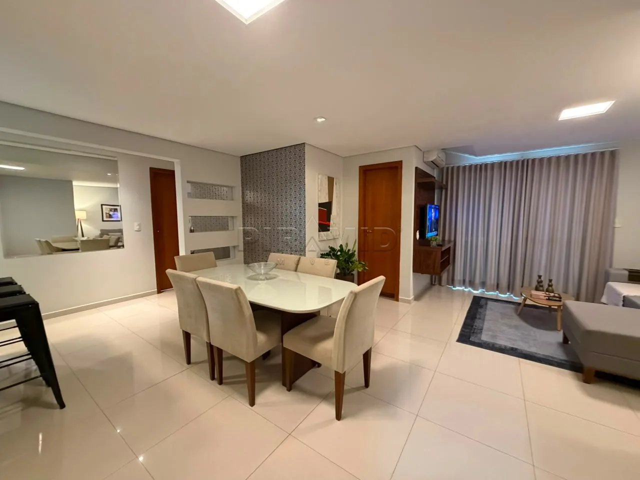 Alugar Apartamento / Padr&atilde;o em Ribeir&atilde;o Preto R$ 4.300,00 - Foto 1