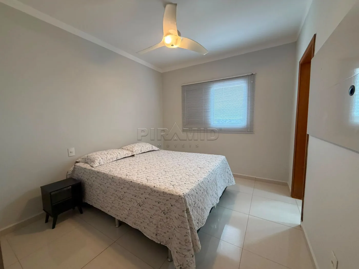 Alugar Apartamento / Padr&atilde;o em Ribeir&atilde;o Preto R$ 4.300,00 - Foto 14