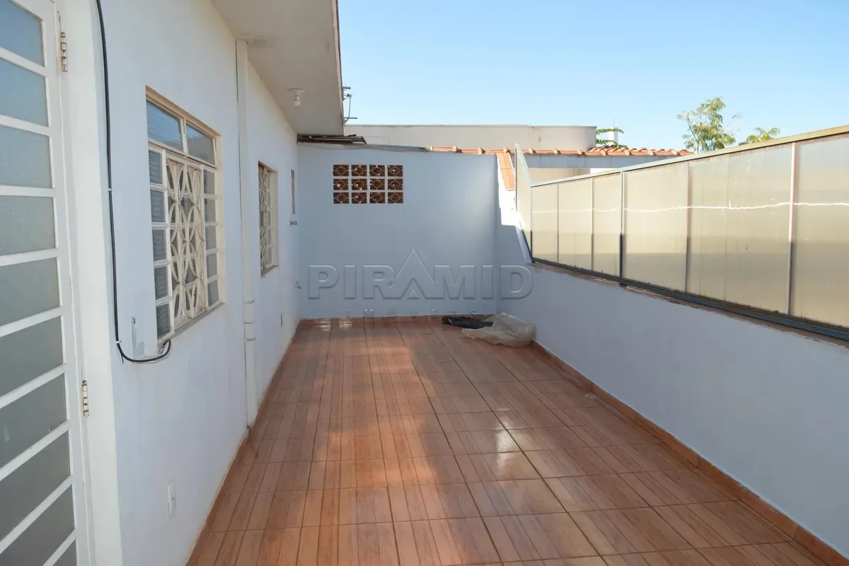 Alugar Casa / Padr&atilde;o em Ribeir&atilde;o Preto R$ 2.300,00 - Foto 1