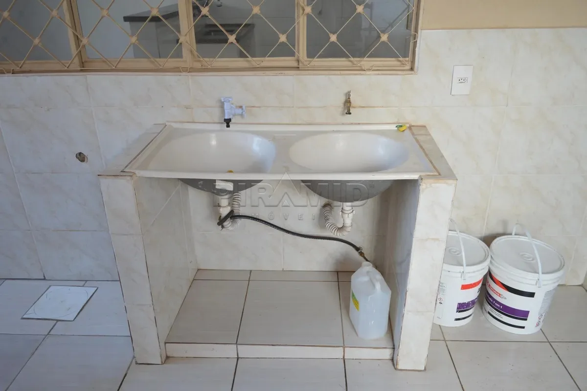 Alugar Casa / Padr&atilde;o em Ribeir&atilde;o Preto R$ 2.300,00 - Foto 18