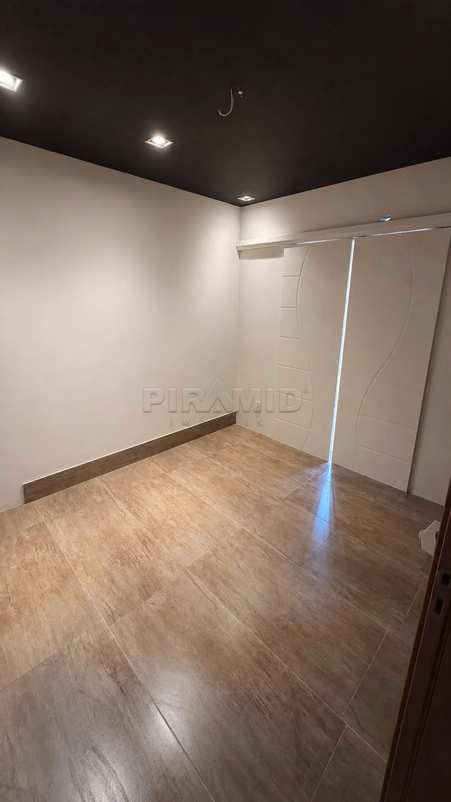 Comprar Apartamento / Padr&atilde;o em Ribeir&atilde;o Preto R$ 250.000,00 - Foto 1