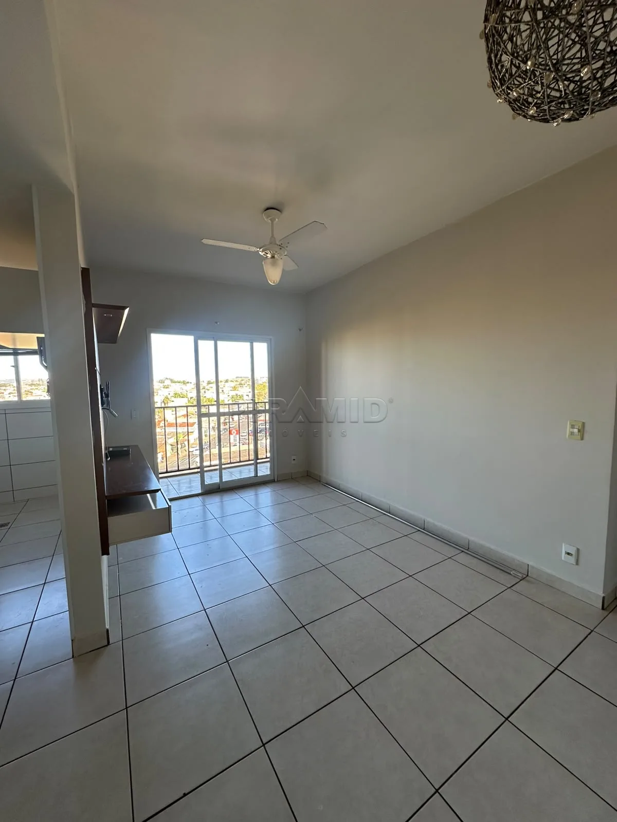 Alugar Apartamento / Padr&atilde;o em Ribeir&atilde;o Preto R$ 1.600,00 - Foto 2
